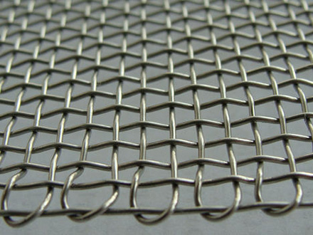 <a href=http://www.5g5p.com target='_blank'>軋花網</a>在石油鉆井平臺防護的應用案例 <a href=http://www.5g5p.com target='_blank'>軋花網</a>在石油鉆井平臺防護的應用案例